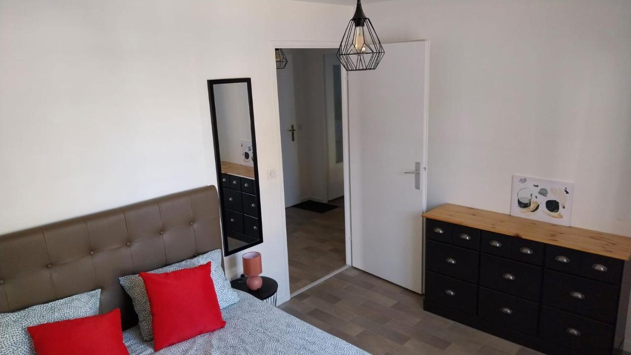 Appartement Cosy - Disneyland & Villages Nature Villeneuve-Saint-Denis Kültér fotó